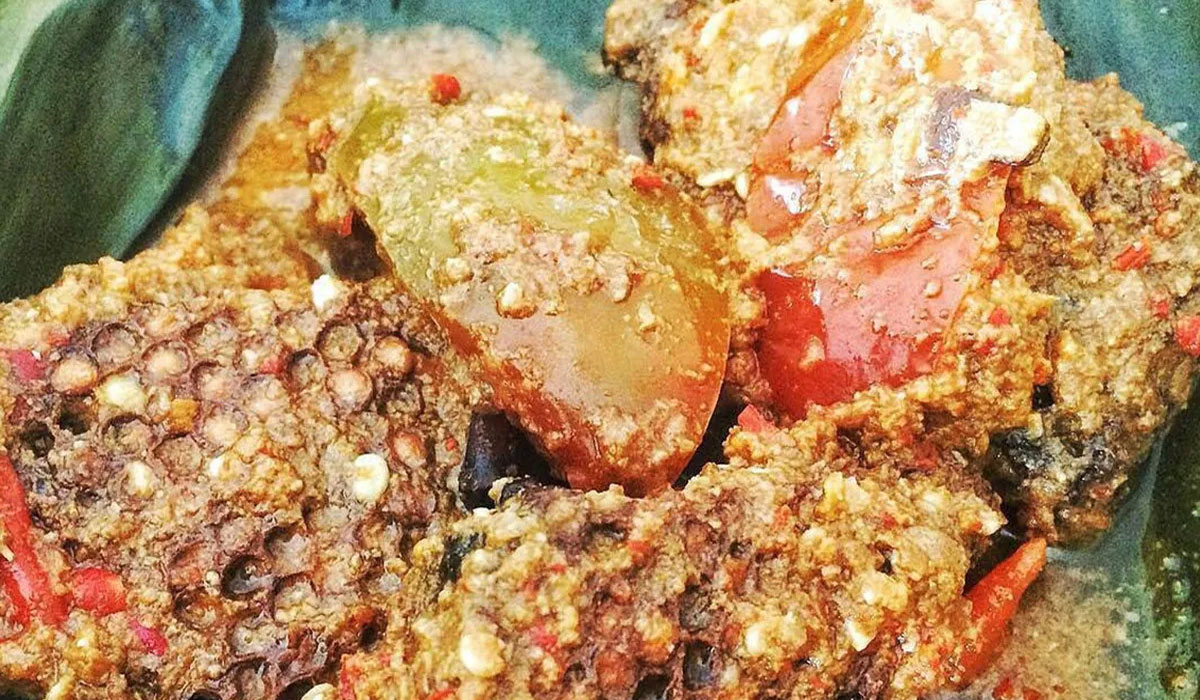 Mengejutkan! Sensasi Botok Tawon, Berani Coba Camilan Penuh Protein Ini?